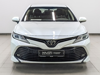 фото Toyota Camry VIII 2018