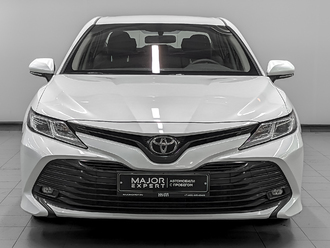 фото Toyota Camry VIII 2018
