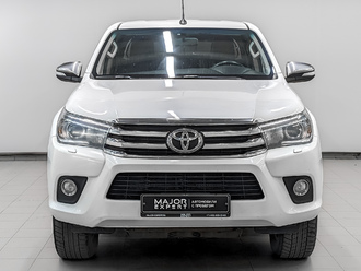 фото Toyota Hilux VIII 2017