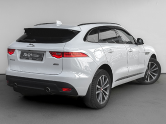 фото Jaguar F-Pace 2017