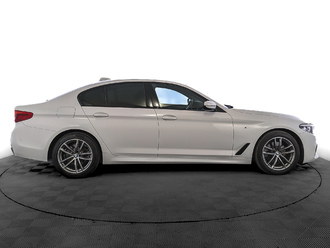 фото BMW 5 (G30/F90) 2020