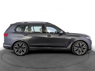 фото BMW X7 (G07) 2020