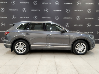 фото Volkswagen Touareg III 2018
