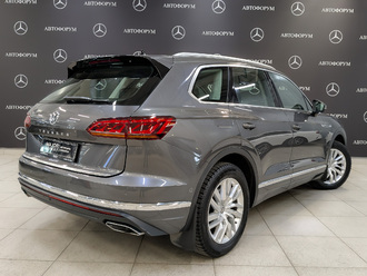 фото Volkswagen Touareg III 2018