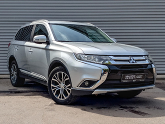 фото Mitsubishi Outlander III 2017