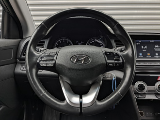 Hyundai Elantra с пробегом в автосалоне Форис Авто