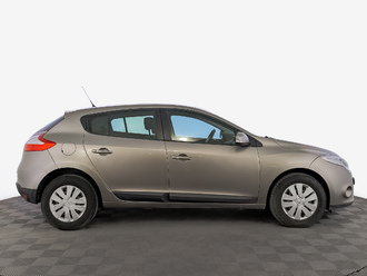 фото Renault Megane III 2010