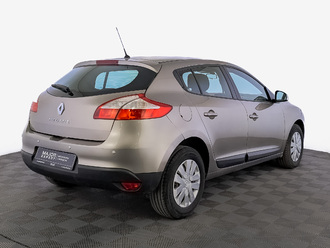 фото Renault Megane III 2010