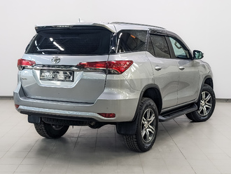 фото Toyota Fortuner II 2021