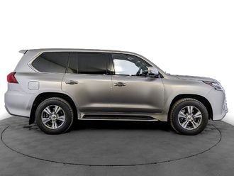 фото Lexus LX III 2017