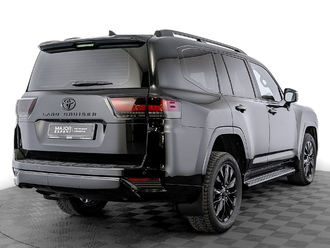 фото Toyota Land Cruiser 300 2022