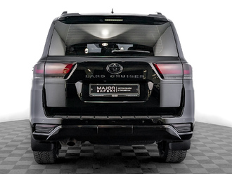фото Toyota Land Cruiser 300 2022