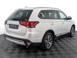 фото Mitsubishi Outlander III 2020