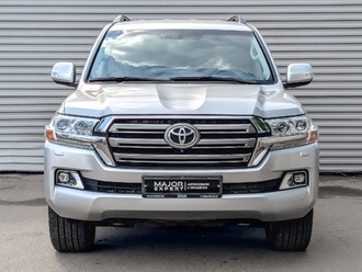 фото Toyota Land Cruiser 200 2019