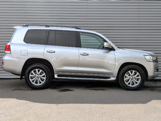 фото Toyota Land Cruiser 200 2019