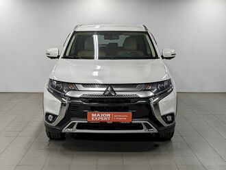 фото Mitsubishi Outlander III 2020