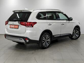 фото Mitsubishi Outlander III 2020