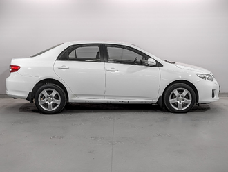 фото Toyota Corolla X 2012