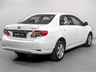 фото Toyota Corolla X 2012