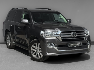 фото Toyota Land Cruiser 200 2018