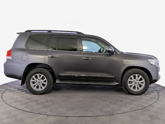 фото Toyota Land Cruiser 200 2020