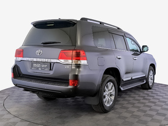 фото Toyota Land Cruiser 200 2020