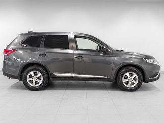 фото Mitsubishi Outlander III 2020