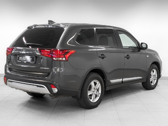 фото Mitsubishi Outlander III 2020