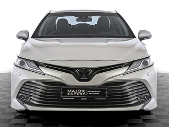 фото Toyota Camry VIII 2020