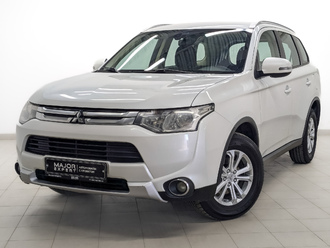 фото Mitsubishi Outlander III 2014