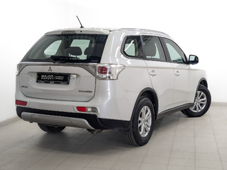 фото Mitsubishi Outlander III 2014