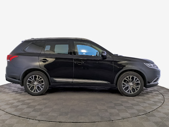 фото Mitsubishi Outlander III 2018