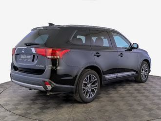 фото Mitsubishi Outlander III 2018