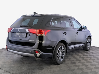 фото Mitsubishi Outlander III 2018