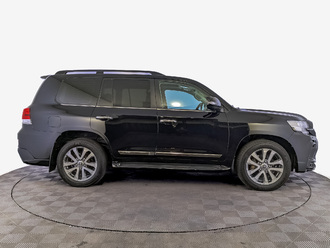 фото Toyota Land Cruiser 200 2017