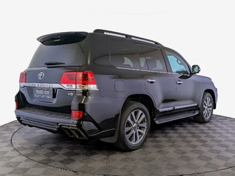 фото Toyota Land Cruiser 200 2017