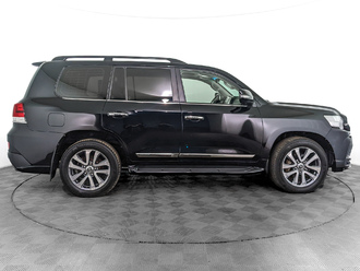 фото Toyota Land Cruiser 200 2017