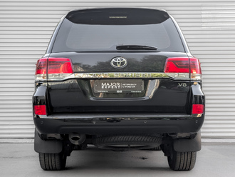 Фото Toyota Land Cruiser 200 с пробегом