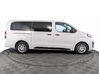 фото Peugeot Traveller 2021