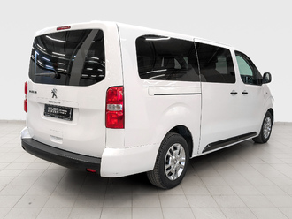 фото Peugeot Traveller 2021