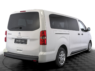 фото Peugeot Traveller 2021