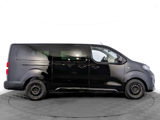 фото Peugeot Traveller 2021