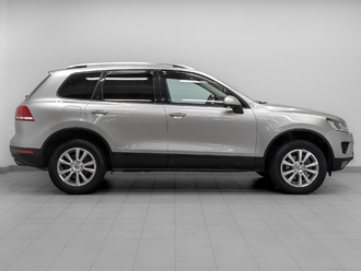 фото Volkswagen Touareg II 2015