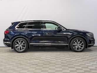 фото Volkswagen Touareg III 2019