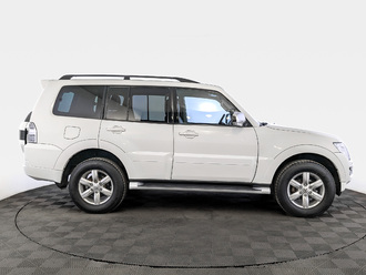 фото Mitsubishi Pajero IV 2015