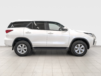 фото Toyota Fortuner II 2019