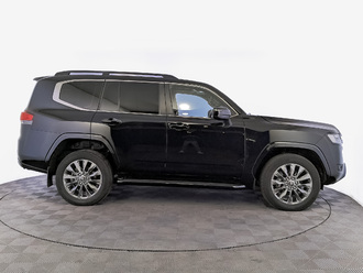 фото Toyota Land Cruiser 300 2021