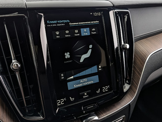 фото Volvo XC60 2021 с пробегом
