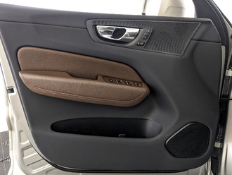 фото Volvo XC60 2021 с пробегом