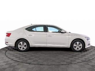 фото Skoda Superb III 2017